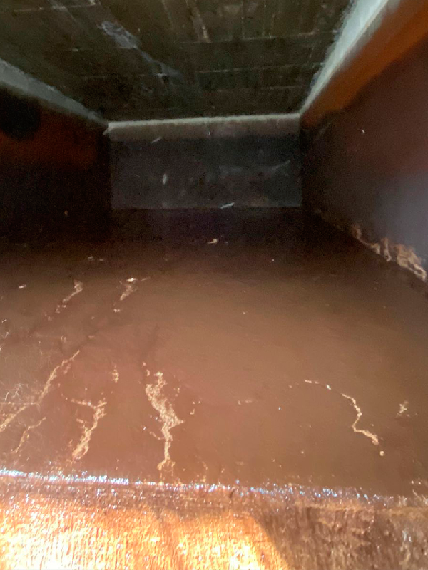 Cisterna antes de lavar Cisterna antes de lavar en tepic